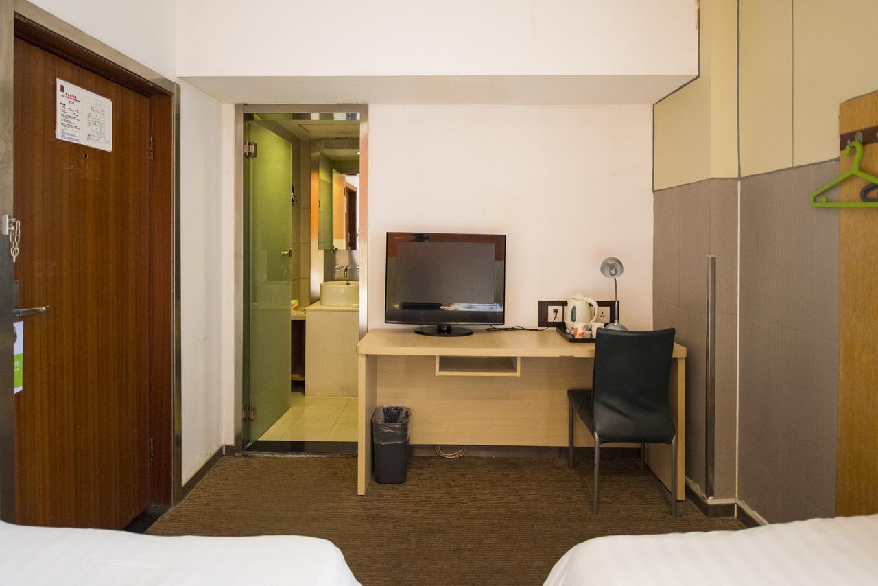 Motel Chongqing Jiefangbai Hongyadong Pedestrian Street Экстерьер фото