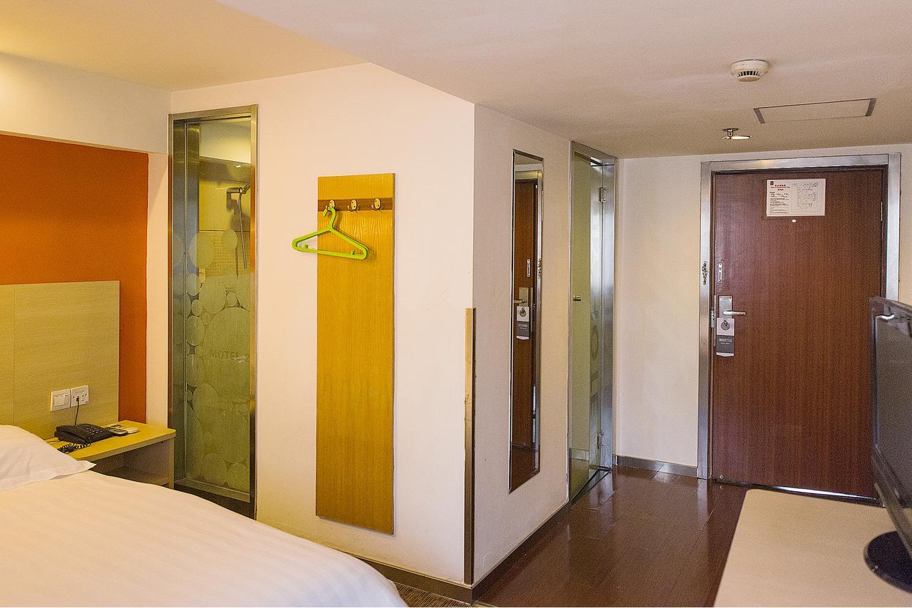 Motel Chongqing Jiefangbai Hongyadong Pedestrian Street Экстерьер фото